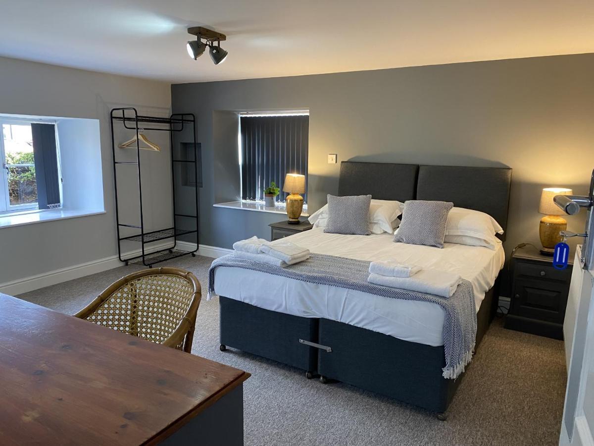 The Roade House Hotel Room photo