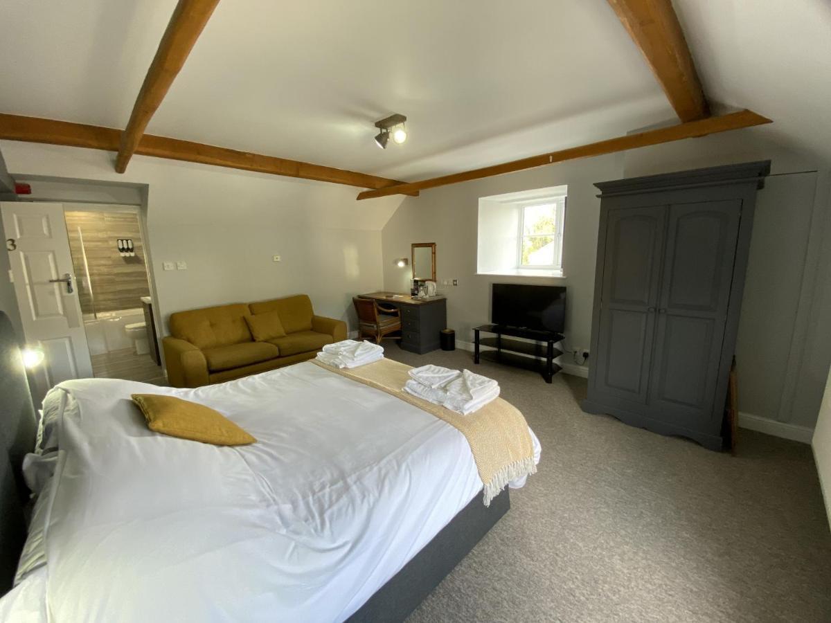 The Roade House Hotel Room photo